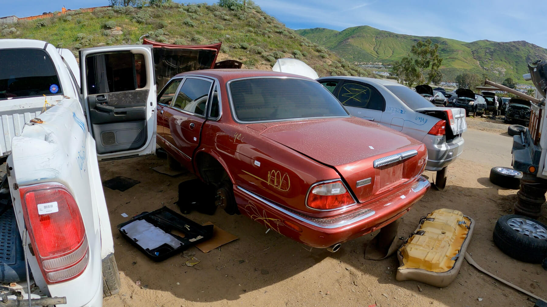 自助汽车零件厂